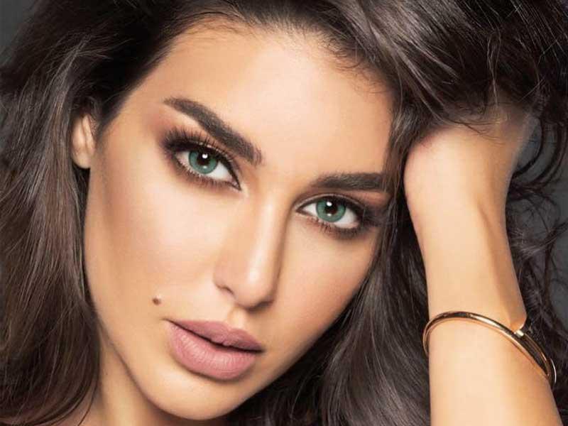 الفنانة ياسمين صبري