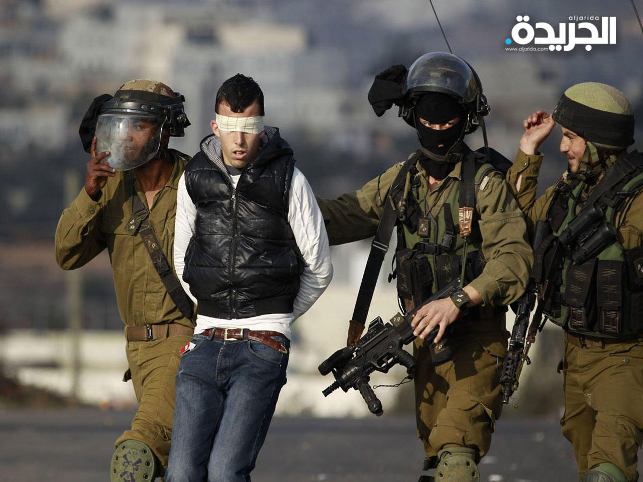 جيش الاحتلال يعتقل 13 فلسطينيا في الضفة الغربية