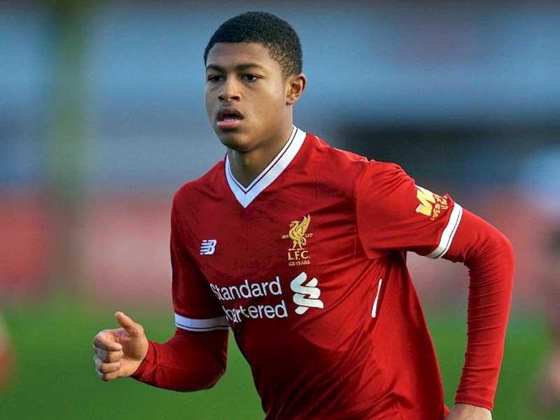 لاعب ليفربول الإنكليزي  ريان بريوستر 