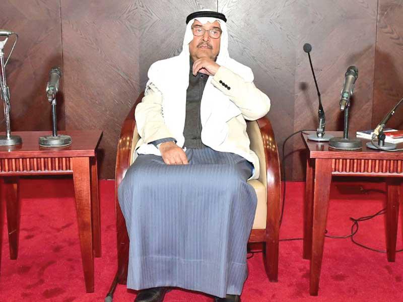 الكاتب المسرحي عبدالعزيز السريع