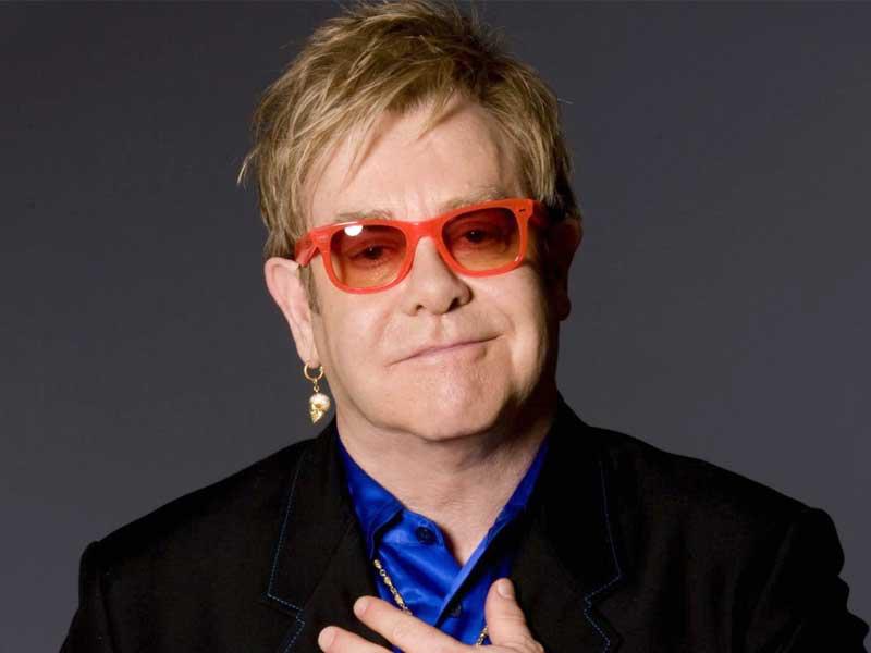 المغني البريطاني ​إلتون جون