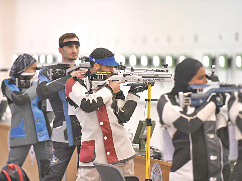 جانب من المنافسات الصباحية في اليوم الأول