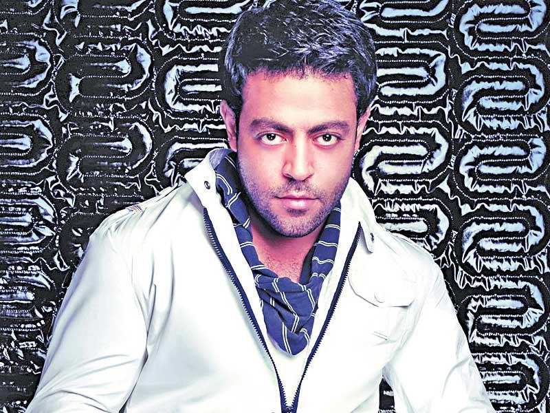 المطرب تامر عاشور