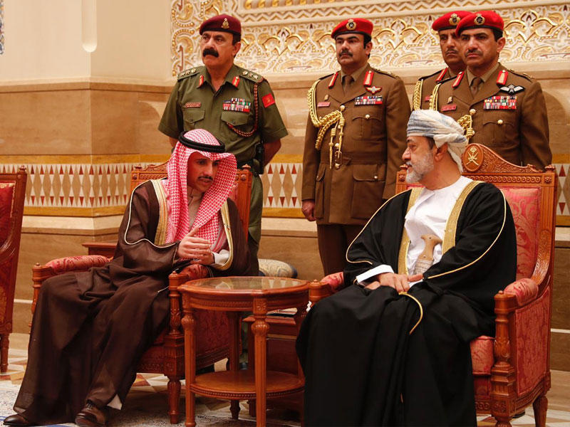 رئيس مجلس الأمة مرزوق الغانم مع سلطان عمان هيثم بن طارق 