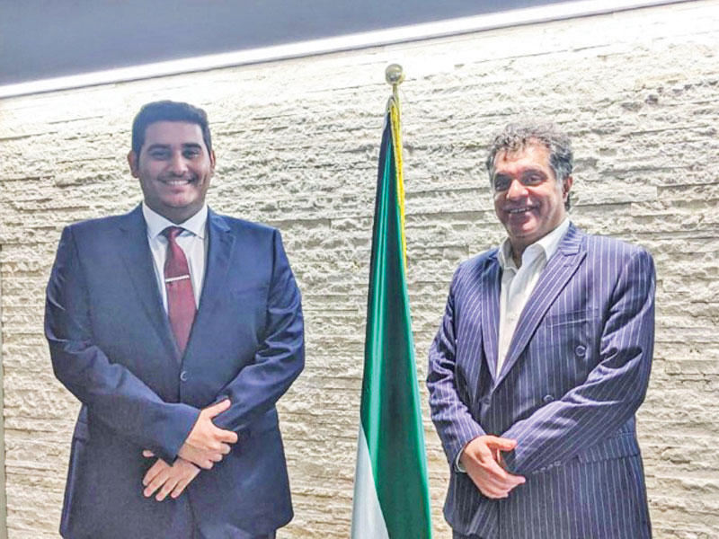 البريكي مع الملحق الثقافي الكندري