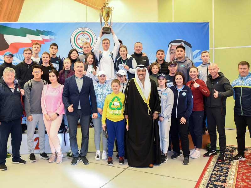 تتويج الفائزين في اليوم قبل الاخير ضمن منافسات بطولة سمو أمير البلاد الدولية الكبرى للرماية في نسختها التاسعة