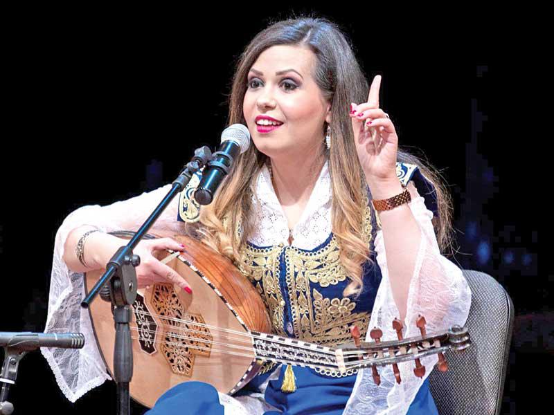  الفنانة التونسية سيرين بن موسى