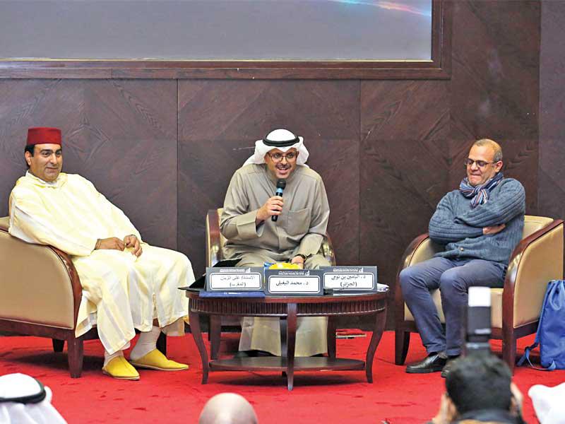 البغيلي متوسطاً علي الزيان واليامين بن تومي