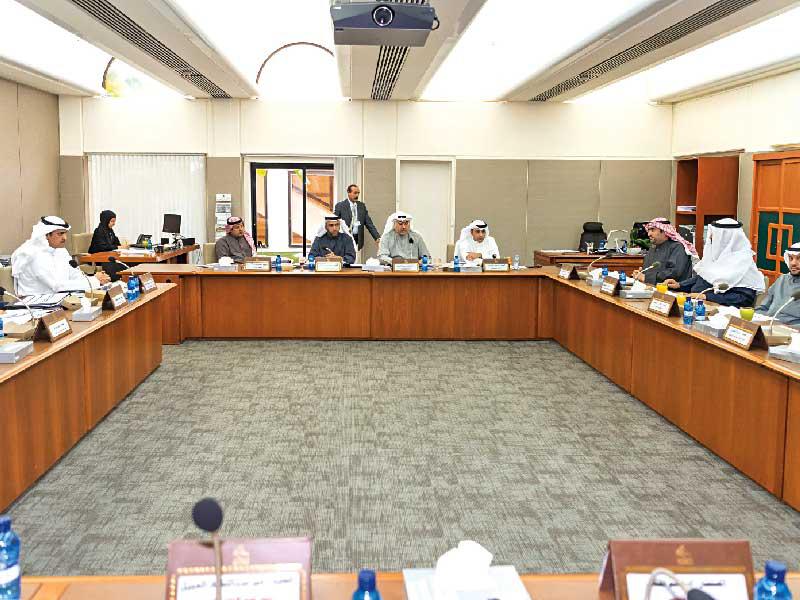 لجنة الشؤون التشريعية والقانونية البرلمانية في اجتماع سابق