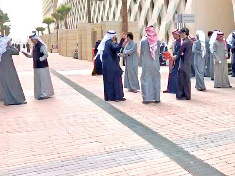 جانب من طلبة جامعة الكويت