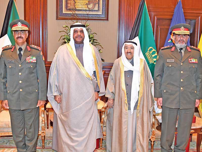 الأمير متوسطاً وزير الدفاع والخضر والصالح أمس