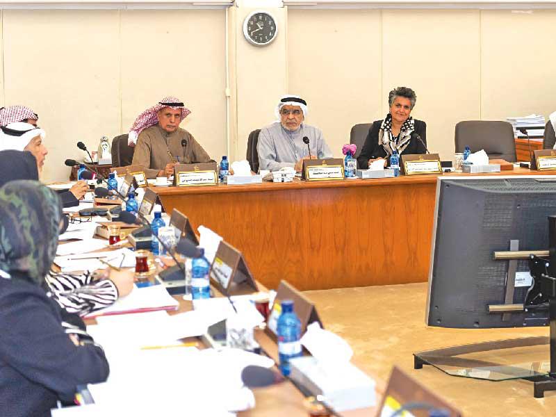 «الميزانيات» في اجتماعها أمس