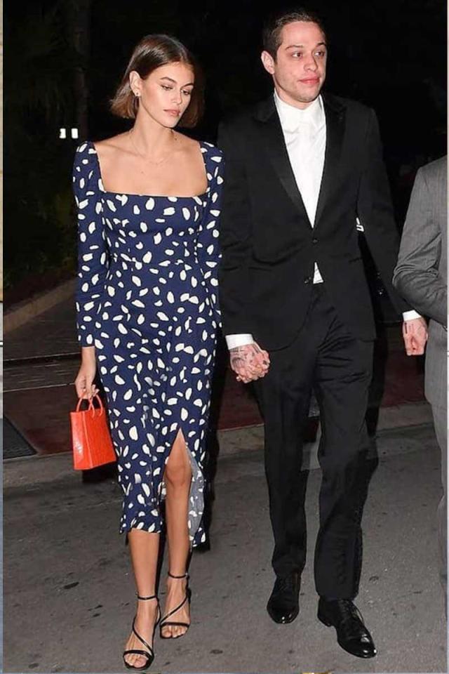 عارضة الأزياء الأميركية ​كايا غربر مع الممثل الكوميدي الأميركي ​بيت ديفيدسون​