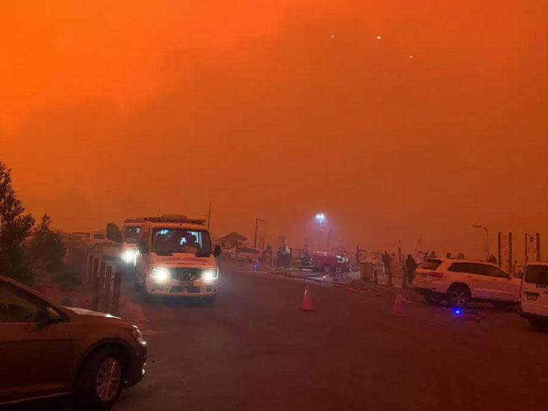 حريق بالعاصمة (كانبيرا) أستراليا 