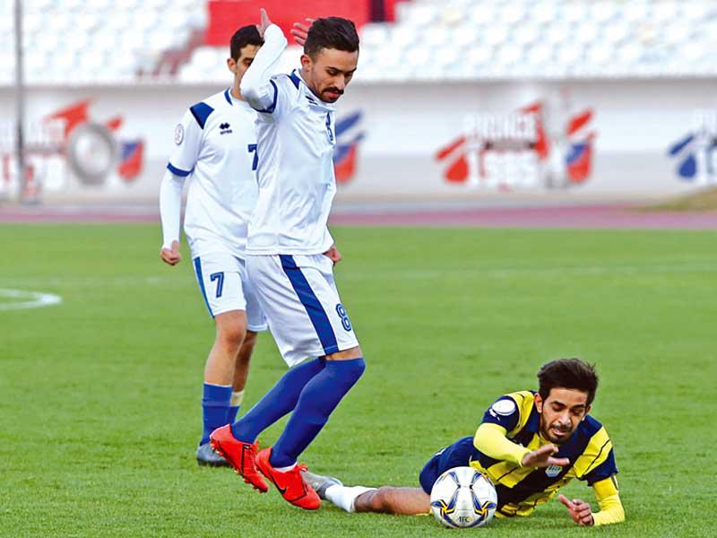 جانب من مباراة  التضامن مع الساحل في الجولة العاشرة للدوري الكويتي الممتاز (تصوير جورج رجي)