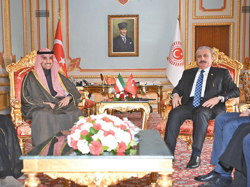 رئيس المجلس مرزوق الغانم و رئيس البرلمان التركي مصطفى شنتوب