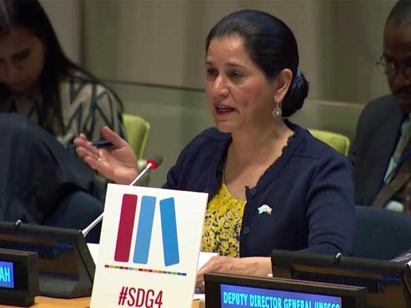 رئيسة مؤسسة النوير غير الربحية الشيخة انتصار سالم العلي تعرض تجربة برنامجَي «بريق» و«بومارينج« 