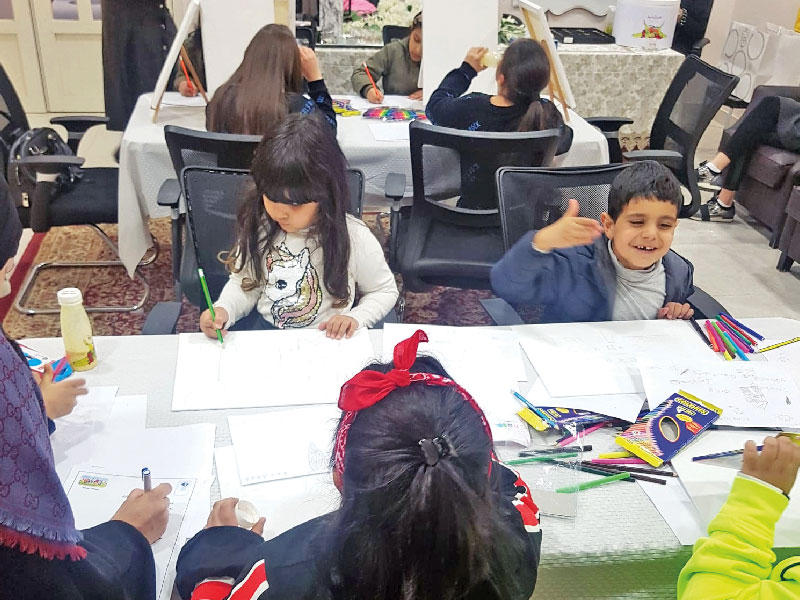 جانب من ورشة الرسم الحر