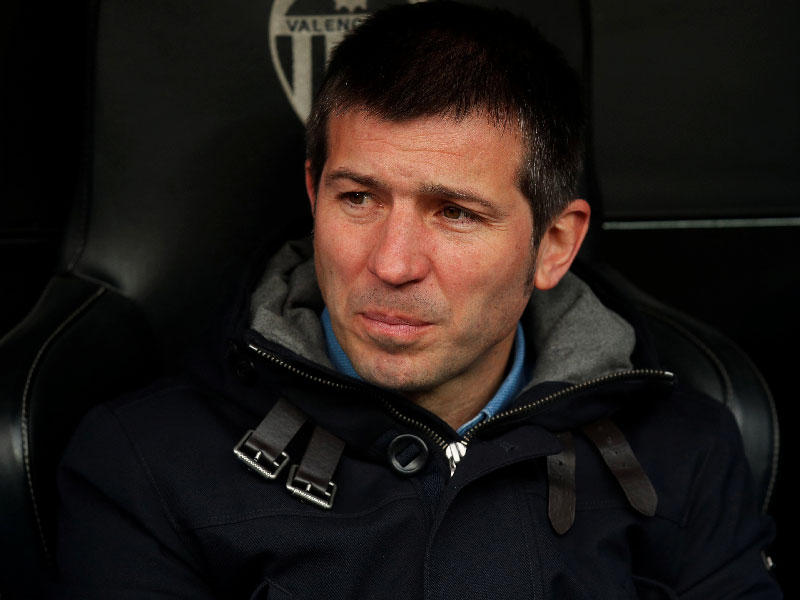 ألبرت سيلاديس مدرب فريق فالنسيا