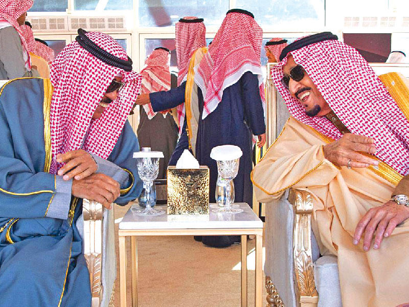 ممثل الأمير ولي العهد وخادم الحرمين في المهرجان أمس