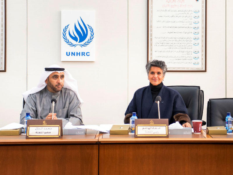 رئيسة لجنة المرأة والأسرة النائبة صفاء الهاشم والدلال في اجتماع اللجنة أمس