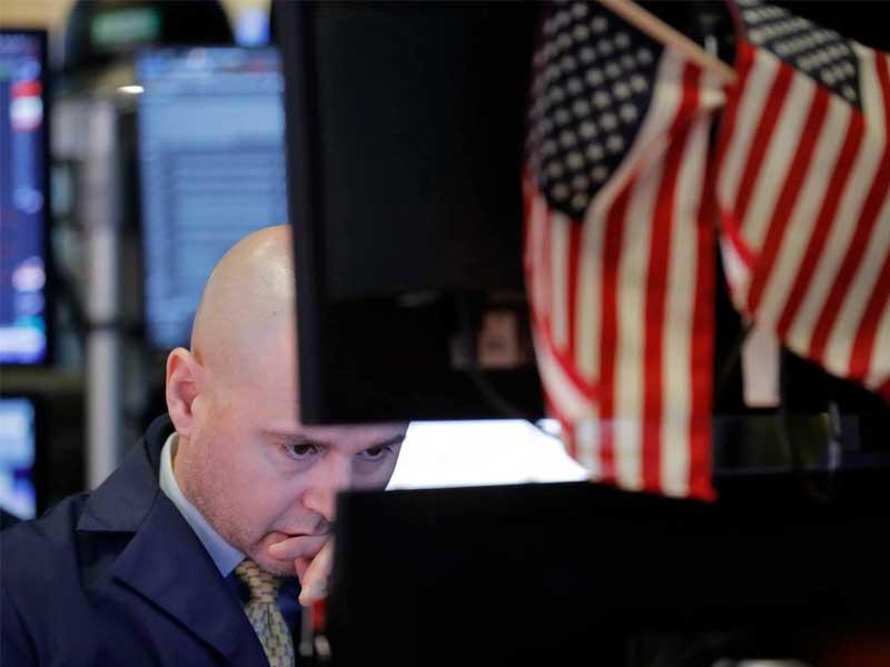 الفيروس المميت يهدد النمو العالمي