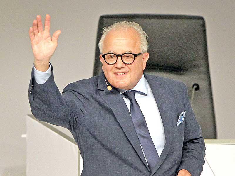  رئيس الاتحاد الألماني لكرة القدم  فريتز كيلر