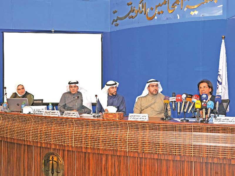 المتحدثون في ندوة مخرجات التعليم وسوق العملt(تصوير جورج ريجي)