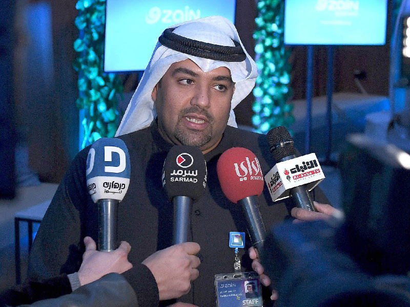 الرئيس التنفيذي للأعمال والحلول في زين الكويت حمد المرزوق خلال حفل إطلاق تطبيق Zain SME