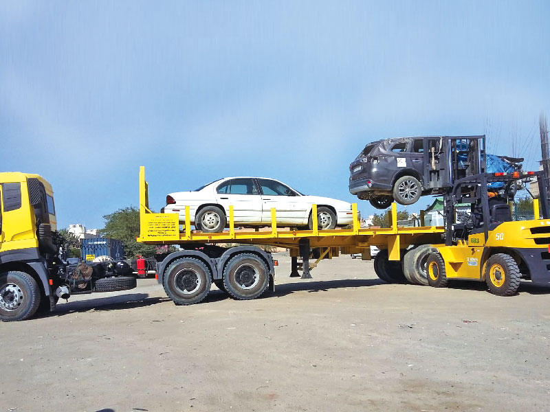 رفع سيارات مهملة خلال الحملة