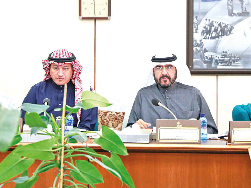 حماد وعسكر في اجتماع اللجنة أمس