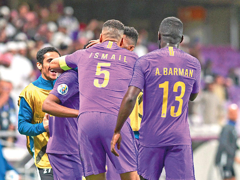 لاعبو العين يحتفلون بالتأهل