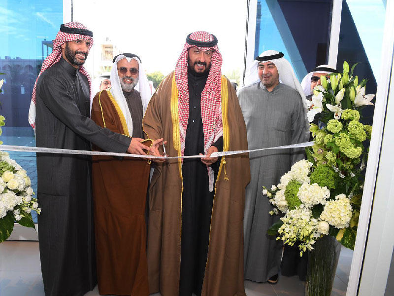 خلال افتتاح فرع بنك وربة الجديد