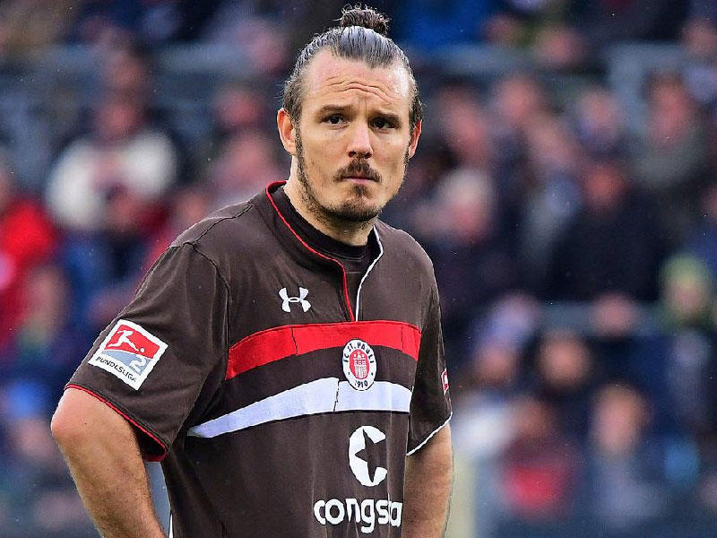 أليكس ماير الهداف السابق لدوري الدرجة الأولى الألماني لكرة القدم 