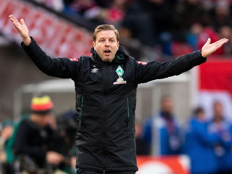 فلوريان كوفلت المدير الفني لفريق فيردر بريمن الألماني لكرة القدم