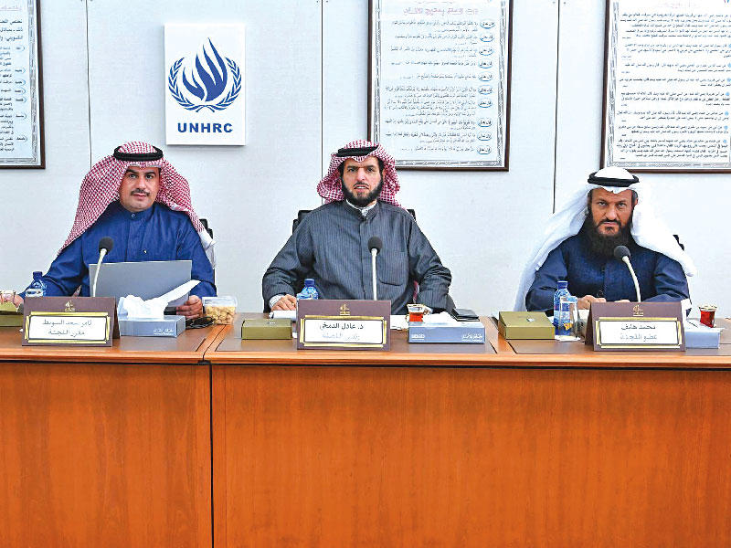 الدمخي متوسطاً هايف والسويط في اجتماع اللجنة أمسn