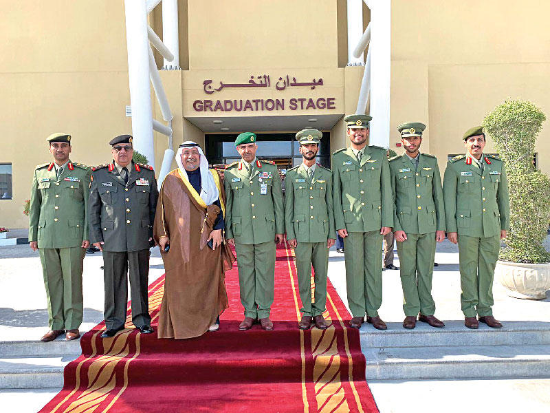 مسؤولو وضباط الحرس الوطني خلال التخرج