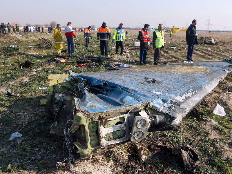 آثار تحطم الطائرة الأوكرانية