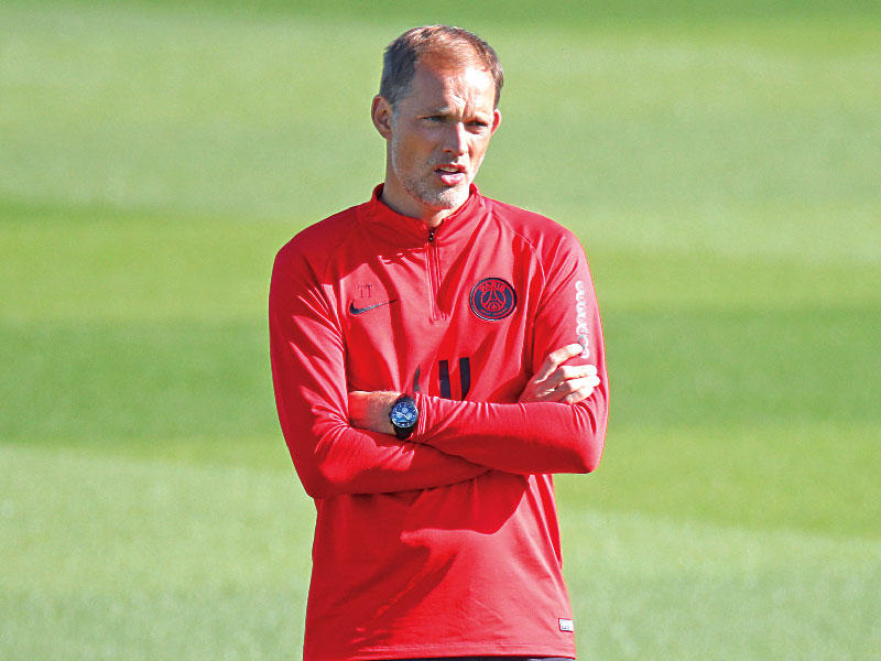  مدرب فريق باريس سان جرمان توماس توخيل