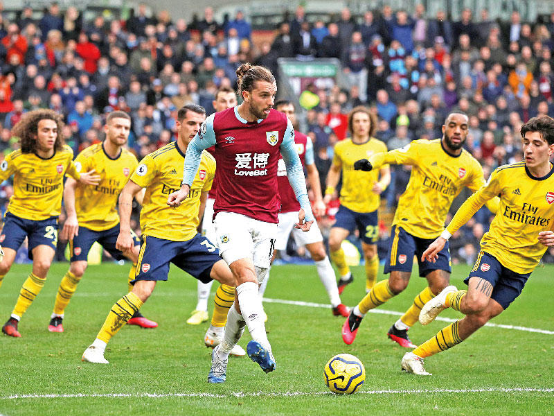 جانب من مباراة أرسنال وبيرنلي