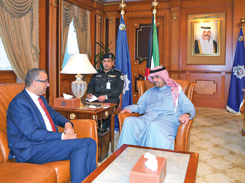 الصالح مستقبلاً سفير تونس أمس