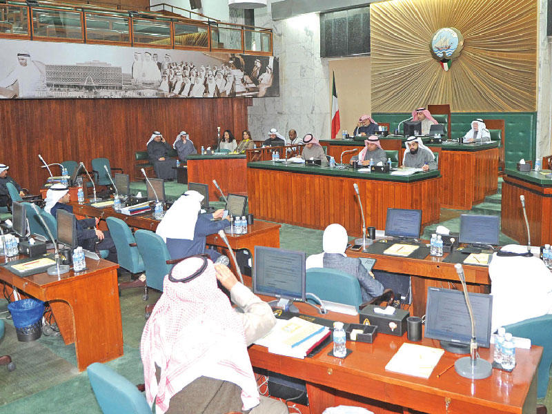 جانب من الجلسة أمس