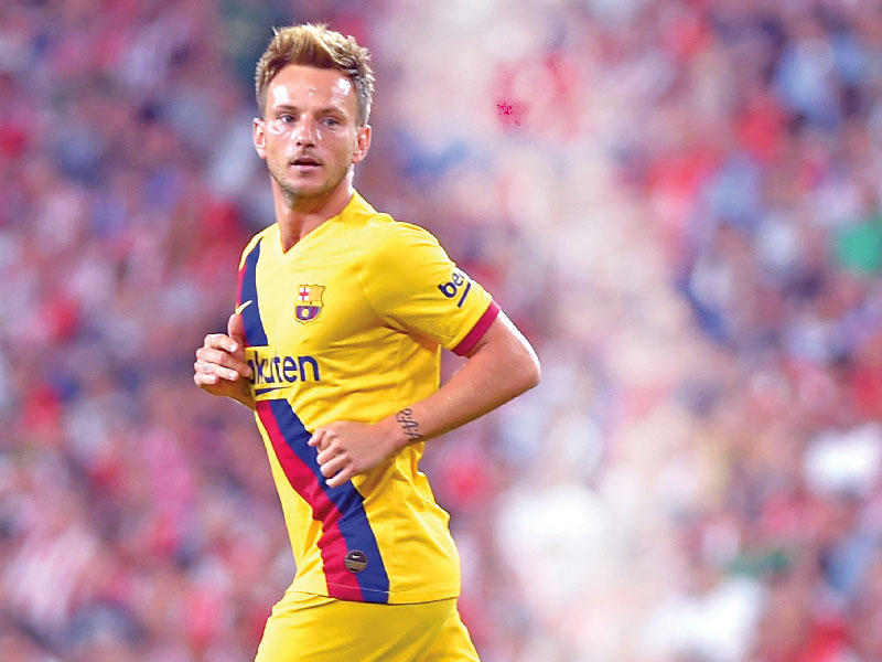 لاعب وسط برشلونة، الكرواتي إيفان راكيتيتش