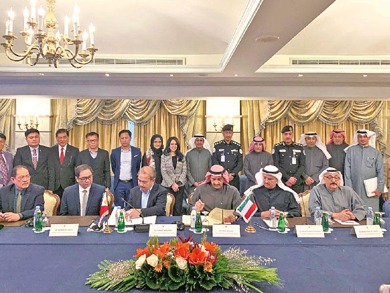 جانب من توقيع «الخارجية» إحدى الاتفاقيتين مع الطرف الفلبيني