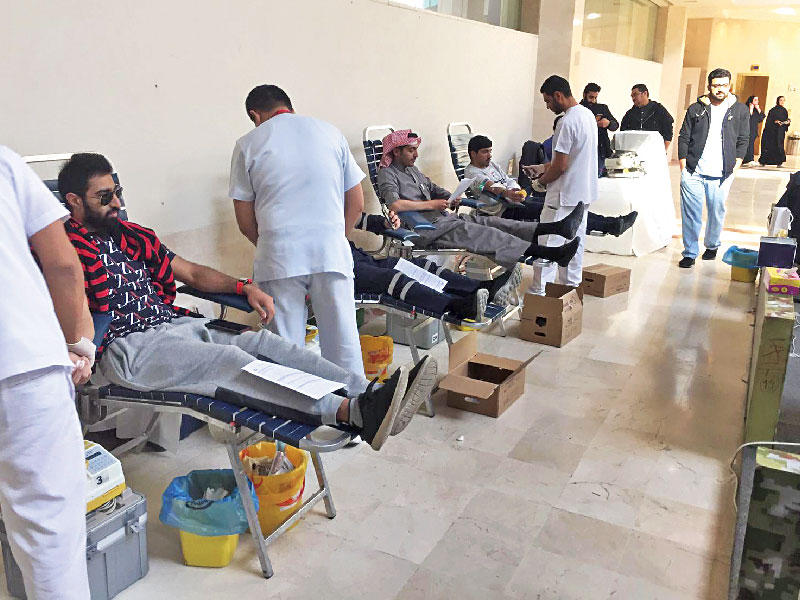 مشاركون في حملة الفحص الطبي بـ«الكهرباء»