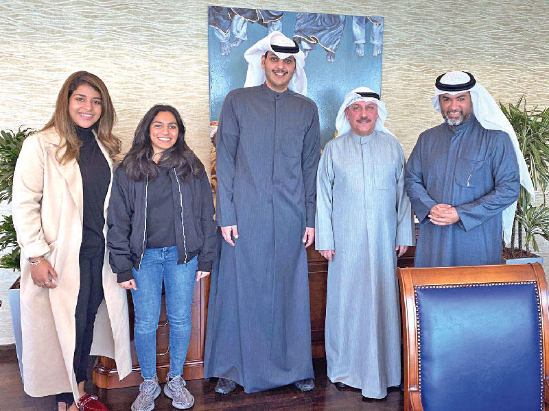 الامين العام لمجلس الجامعات الخاصة د. حبيب ابل  متوسطاً النائب عمر الطبطبائي ووفد الرابطة