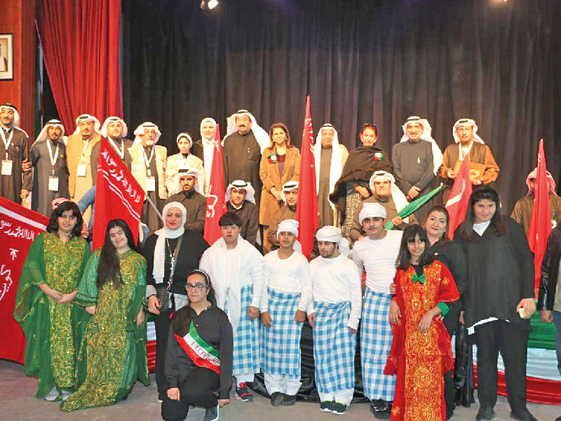 مشاركون في الحفل 