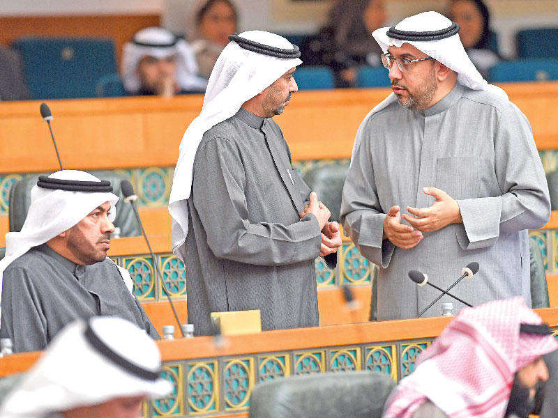 النائب د. حمود الخضير و  النائب اسامة الشاهين 