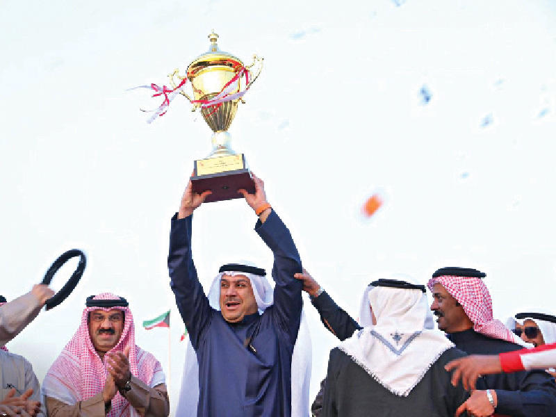 تتويج اسطبل القنيn