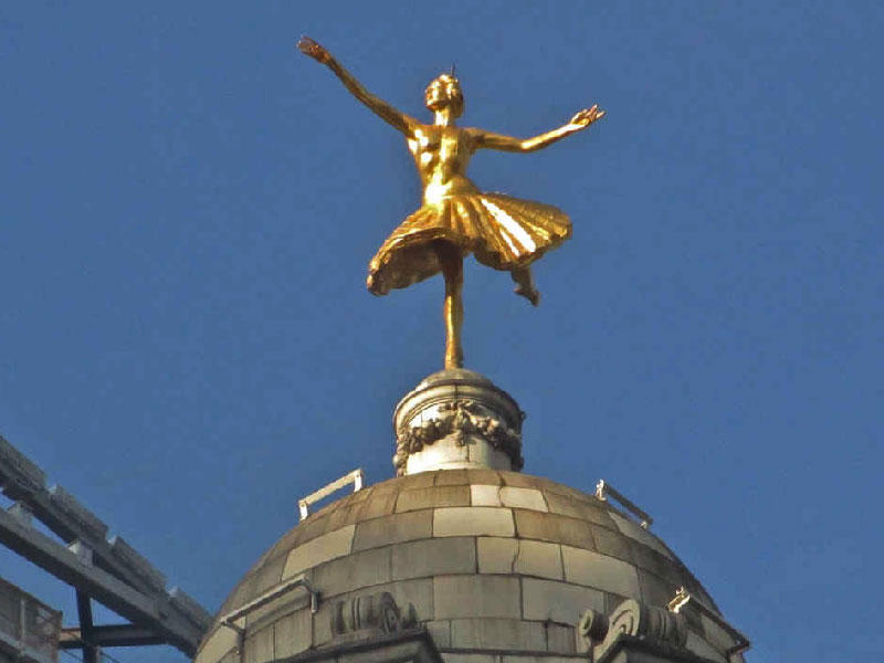 تمثال لانا بافليوفا